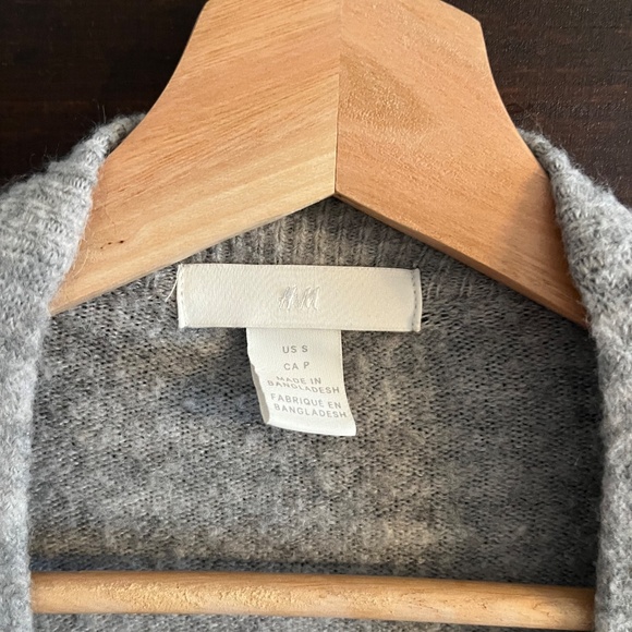 Cardigan - Picture 3 of 3